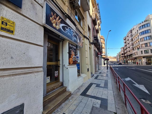 Komercyjne do wynajęcia w Tortosa - 450 € (Ref: 9908046)