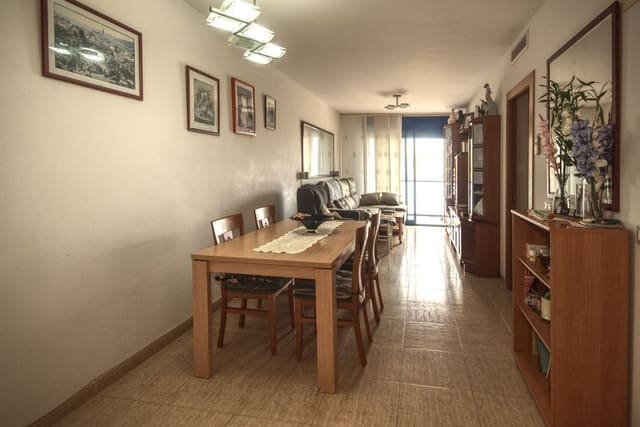 3 soveværelse Lejlighed til salg i Sant Carles de la Ràpita med garage - € 140.000 (Ref: 9942538)