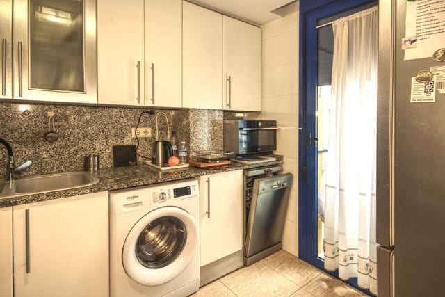 3 soveværelse Lejlighed til salg i Sant Carles de la Ràpita med garage - € 140.000 (Ref: 9942538)