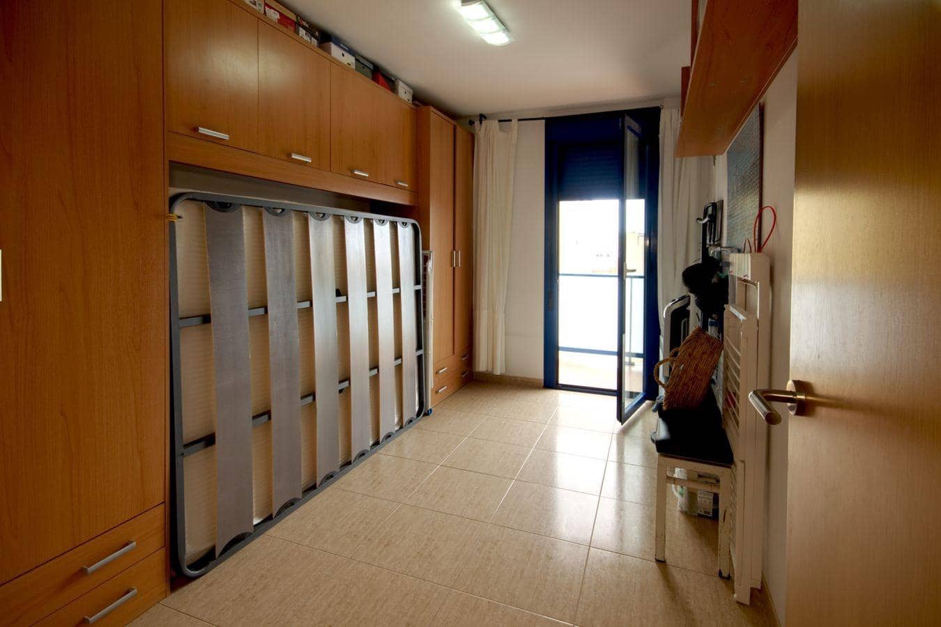 3 soveværelse Lejlighed til salg i Sant Carles de la Rapita med garage - € 140.000 (Ref: 9942538)