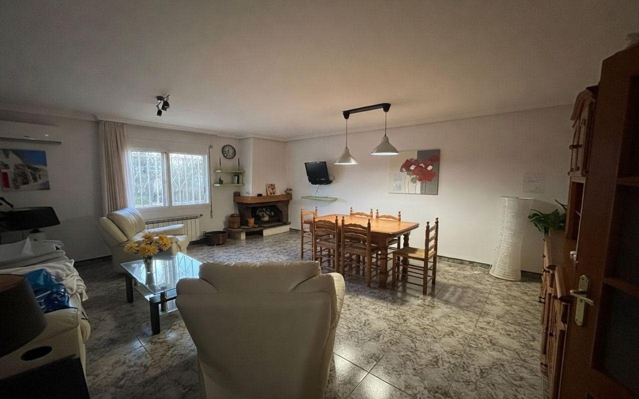 Chalet de 3 habitaciones en Vinaròs en venta con piscina garaje - 370.000 € (Ref: 9973329)