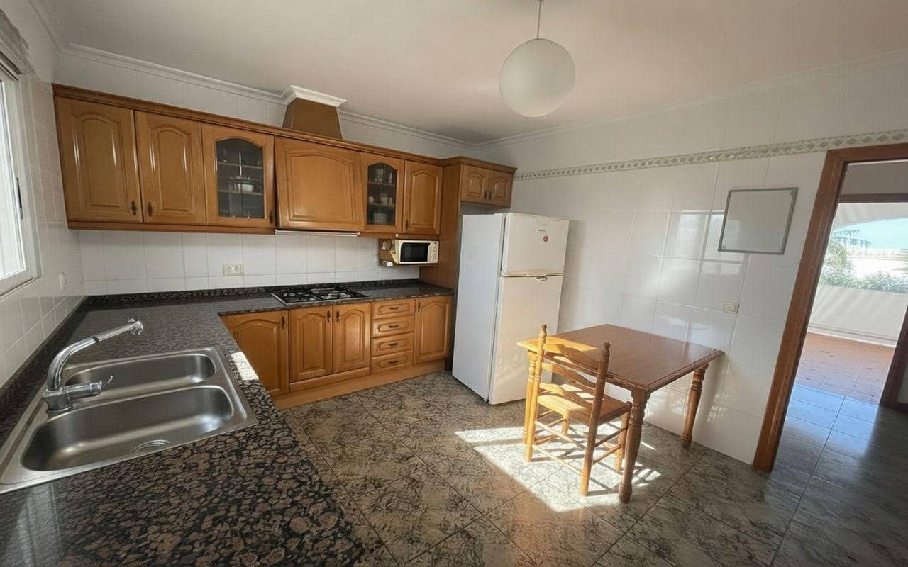 Chalet de 3 habitaciones en Vinaròs en venta con piscina garaje - 370.000 € (Ref: 9973329)