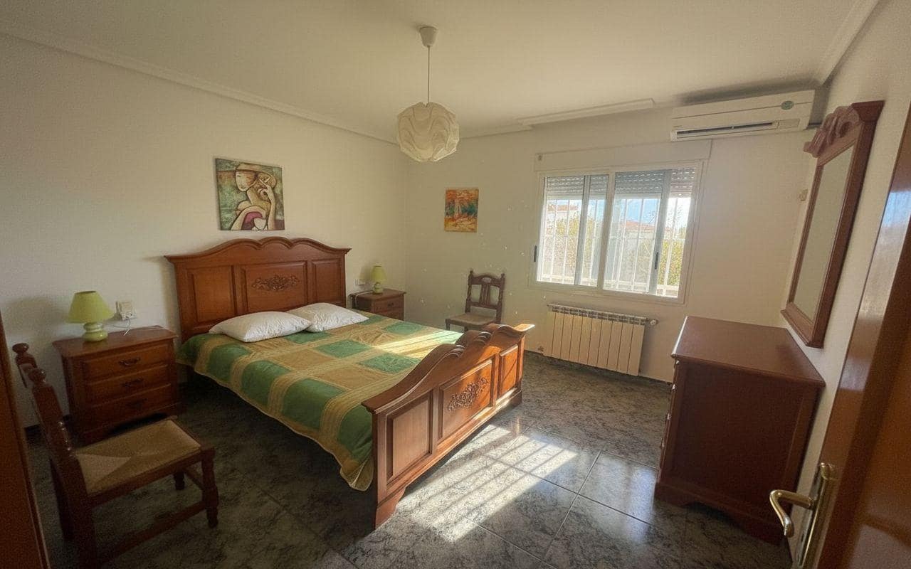 Chalet de 3 habitaciones en Vinaròs en venta con piscina garaje - 370.000 € (Ref: 9973329)