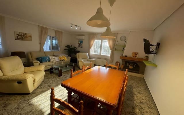 3 sypialnia Willa na sprzedaż w Vinaròs z basenem garażem - 370 000 € (Ref: 9973329)