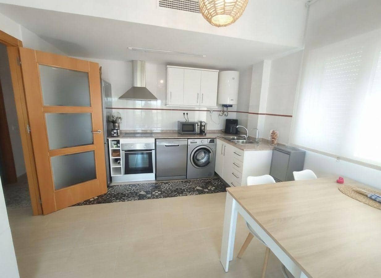 Piso de 2 habitaciones en Sant Carles de la Ràpita en venta con piscina - 137.000 € (Ref: 9975447)