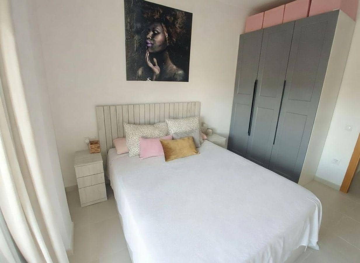Piso de 2 habitaciones en Sant Carles de la Ràpita en venta con piscina - 137.000 € (Ref: 9975447)