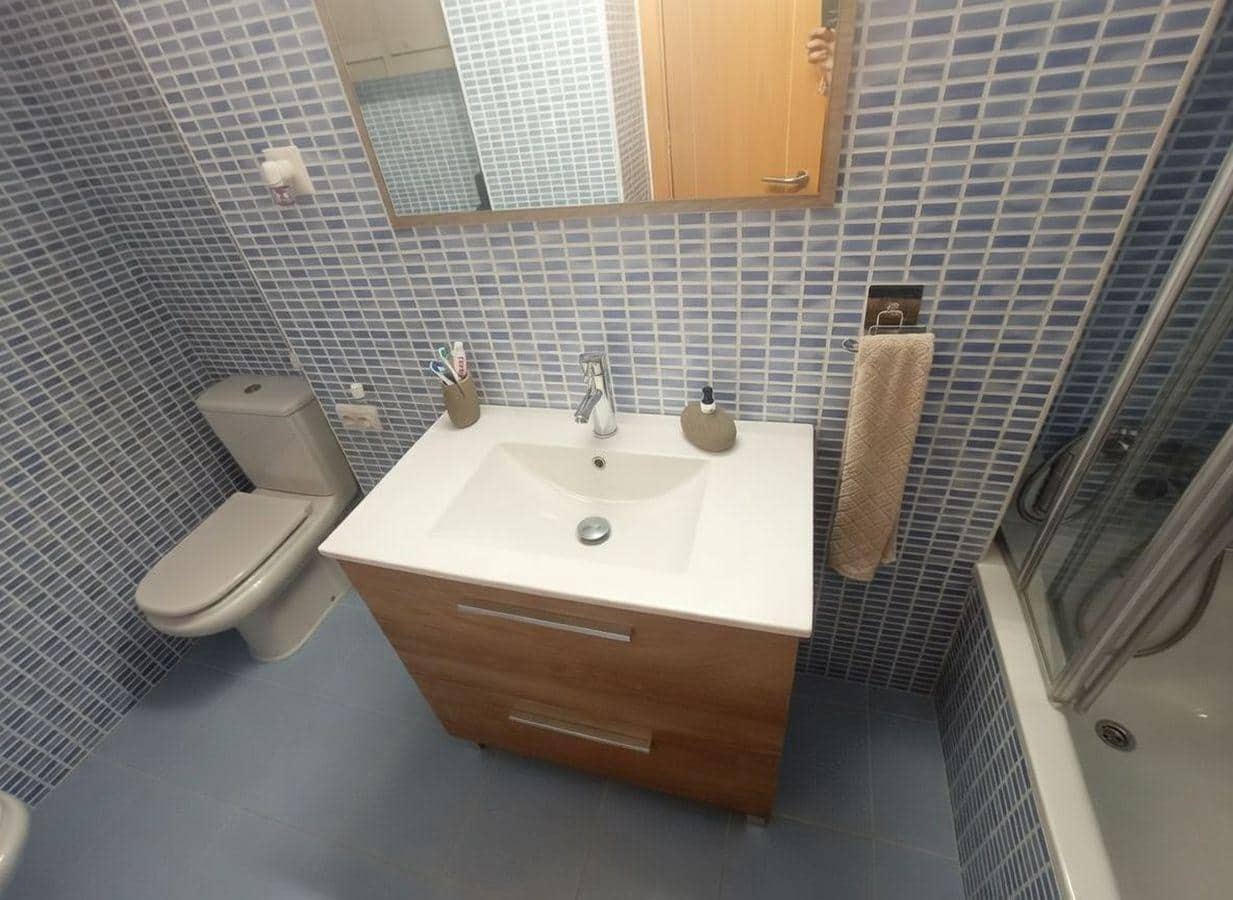 Piso de 2 habitaciones en Sant Carles de la Ràpita en venta con piscina - 137.000 € (Ref: 9975447)