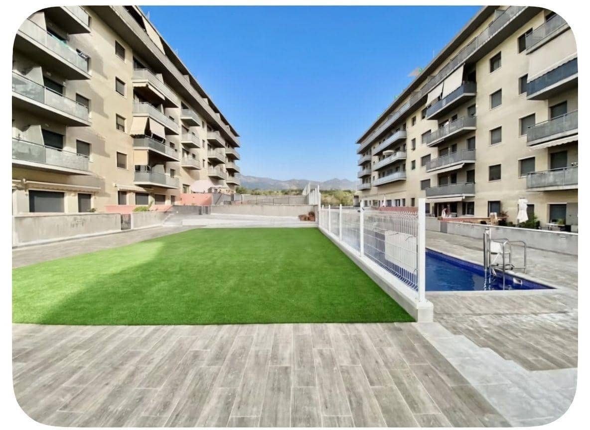 Piso de 2 habitaciones en Sant Carles de la Ràpita en venta con piscina - 137.000 € (Ref: 9975447)