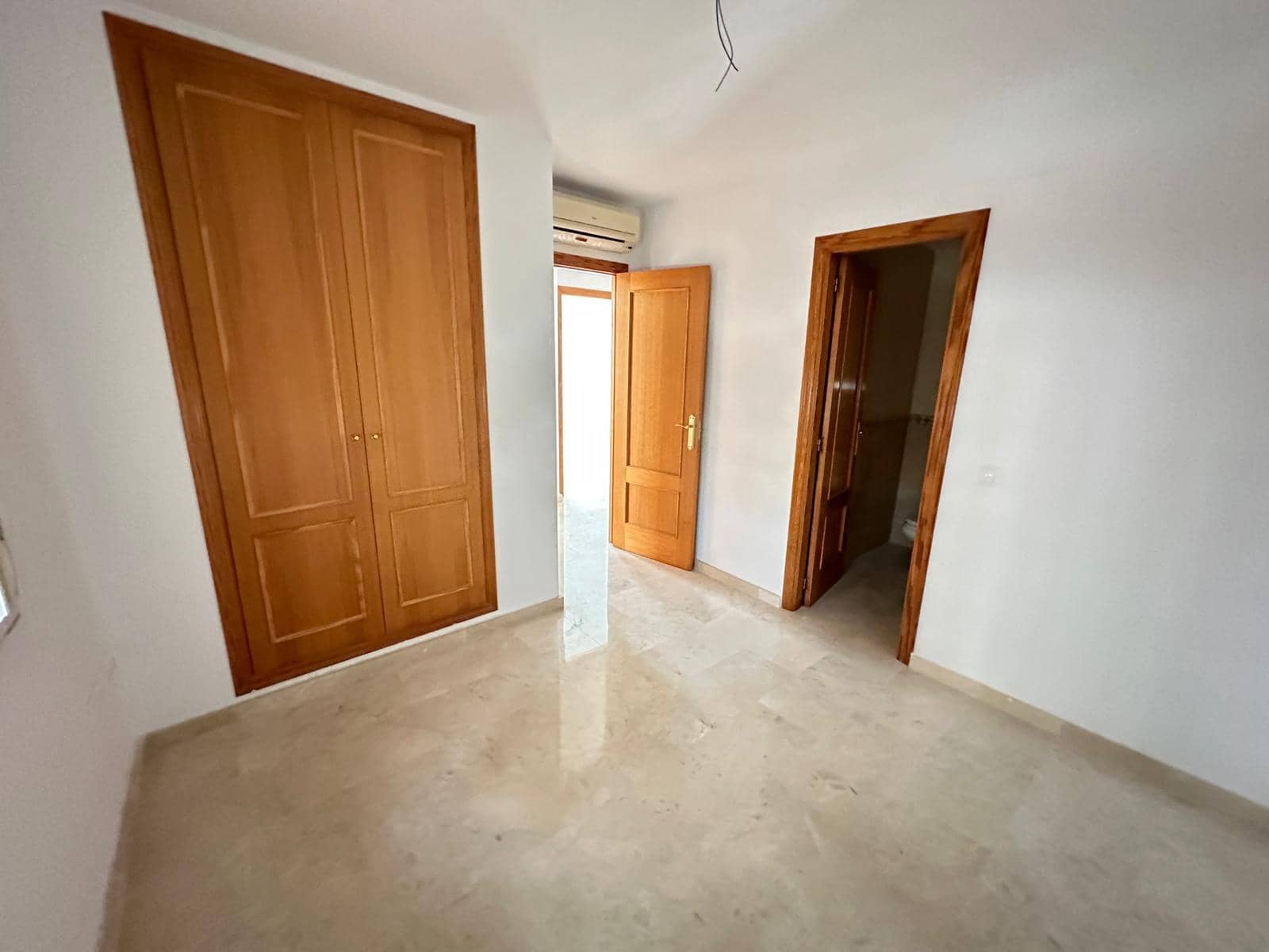2 sypialnia Apartament na sprzedaż w Benidorm z basenem garażem - 240 000 € (Ref: 10003733)