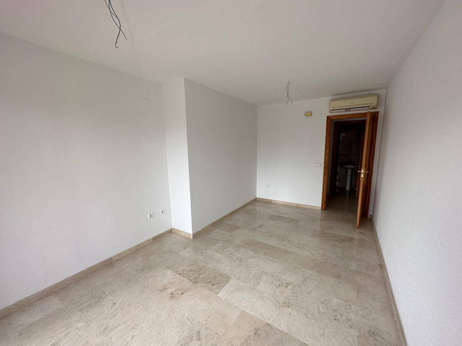 2 sypialnia Apartament na sprzedaż w Benidorm z basenem garażem - 240 000 € (Ref: 10003733)