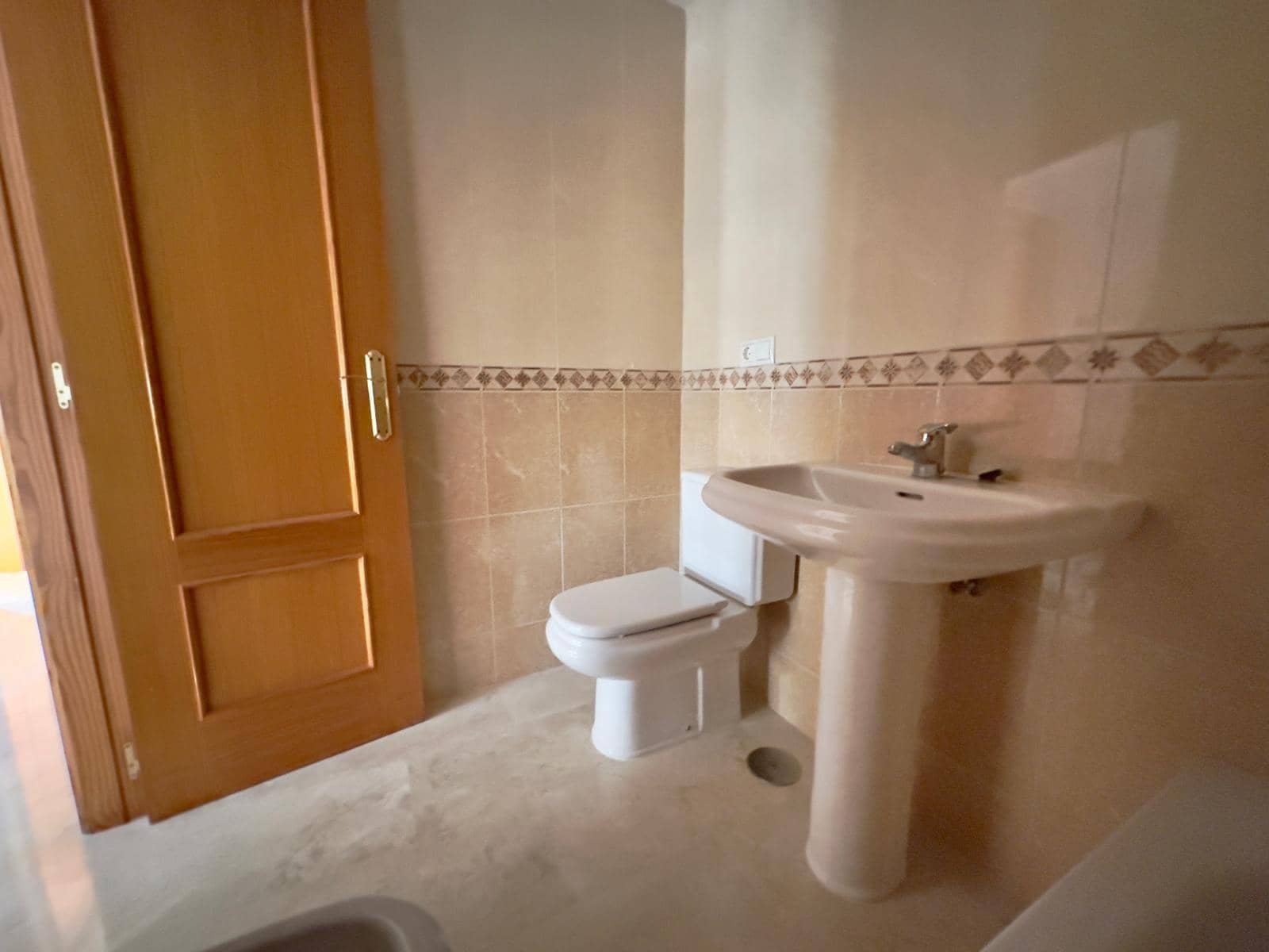 2 sypialnia Apartament na sprzedaż w Benidorm z basenem garażem - 240 000 € (Ref: 10003733)