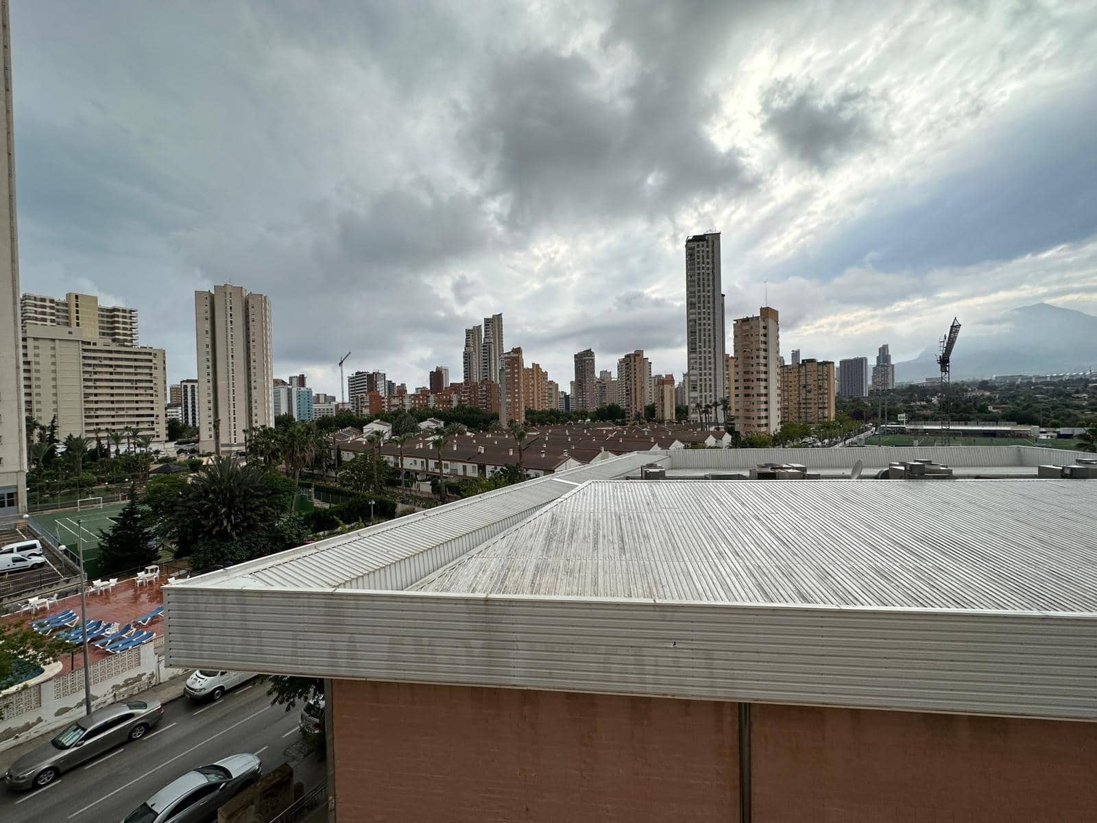 2 sypialnia Apartament na sprzedaż w Benidorm z basenem garażem - 240 000 € (Ref: 10003733)
