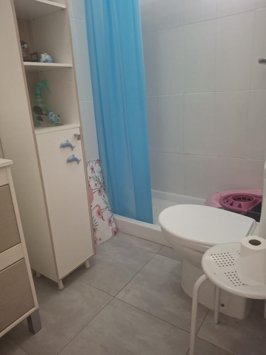 1 Zimmer Apartment zu vermieten in Benidorm mit Pool - 700 € (Ref: 10015644)