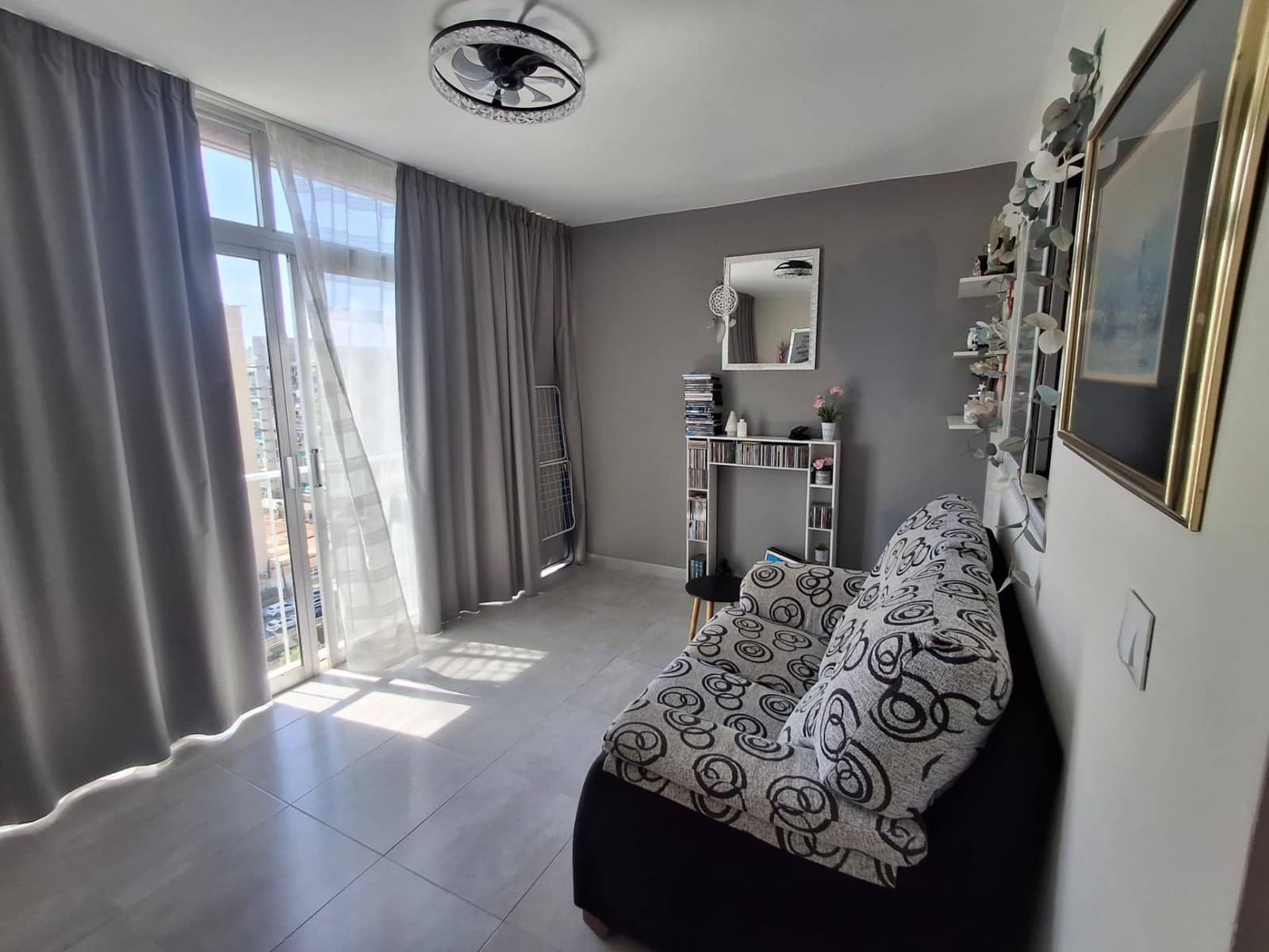 1 Zimmer Apartment zu vermieten in Benidorm mit Pool - 700 € (Ref: 10015644)