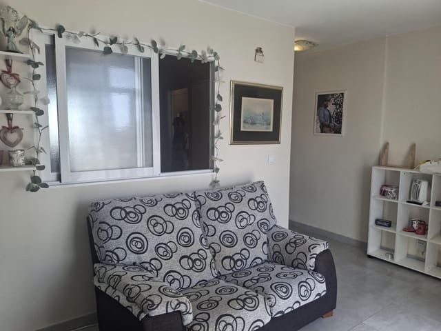 1 Zimmer Apartment zu vermieten in Benidorm mit Pool - 700 € (Ref: 10015644)