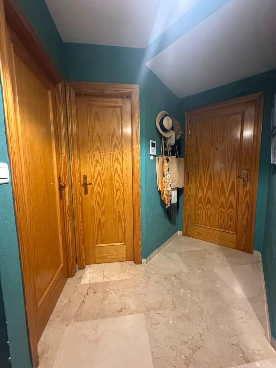 2 bedroom Apartment for sale in Benidorm with pool garage - € 309,500 (Ref: 10017572)