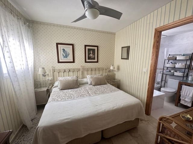 2 bedroom Apartment for sale in Benidorm with pool garage - € 309,500 (Ref: 10017572)
