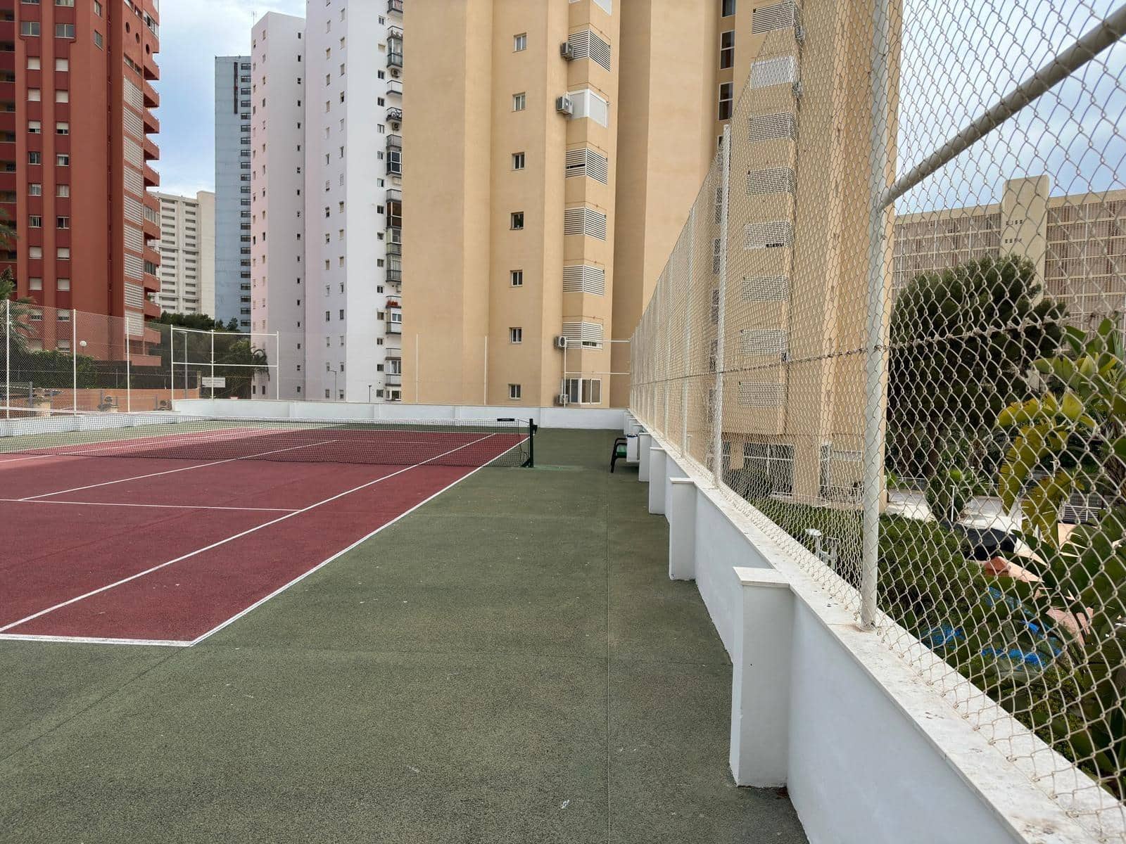 2 bedroom Apartment for sale in Benidorm with pool garage - € 309,500 (Ref: 10017572)