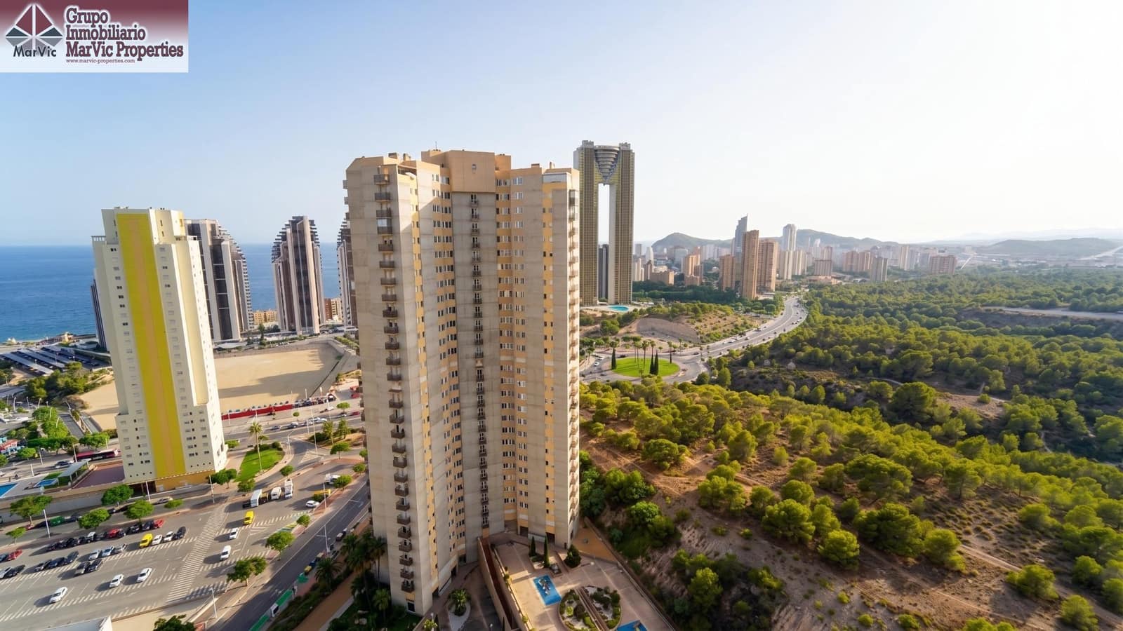 2 sovrum Lägenhet till salu i Benidorm med pool - 299 000 € (Ref: 10047405)
