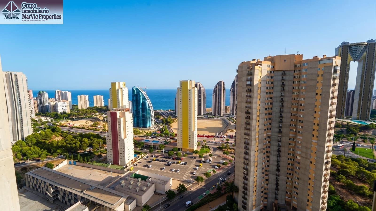 2 sovrum Lägenhet till salu i Benidorm med pool - 299 000 € (Ref: 10047405)