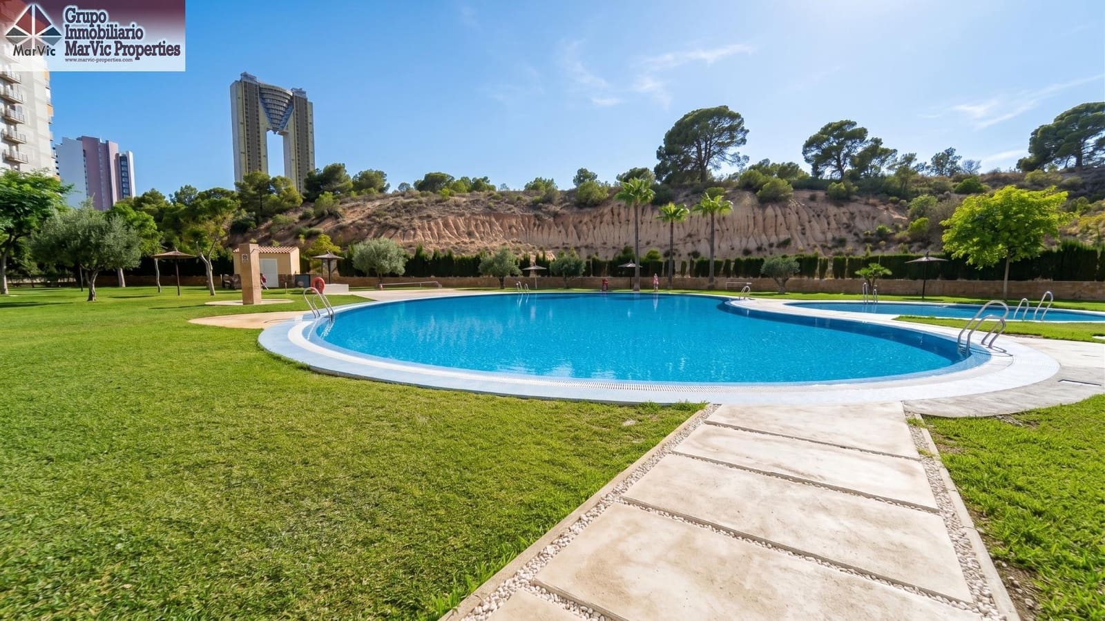 2 sovrum Lägenhet till salu i Benidorm med pool - 299 000 € (Ref: 10047405)