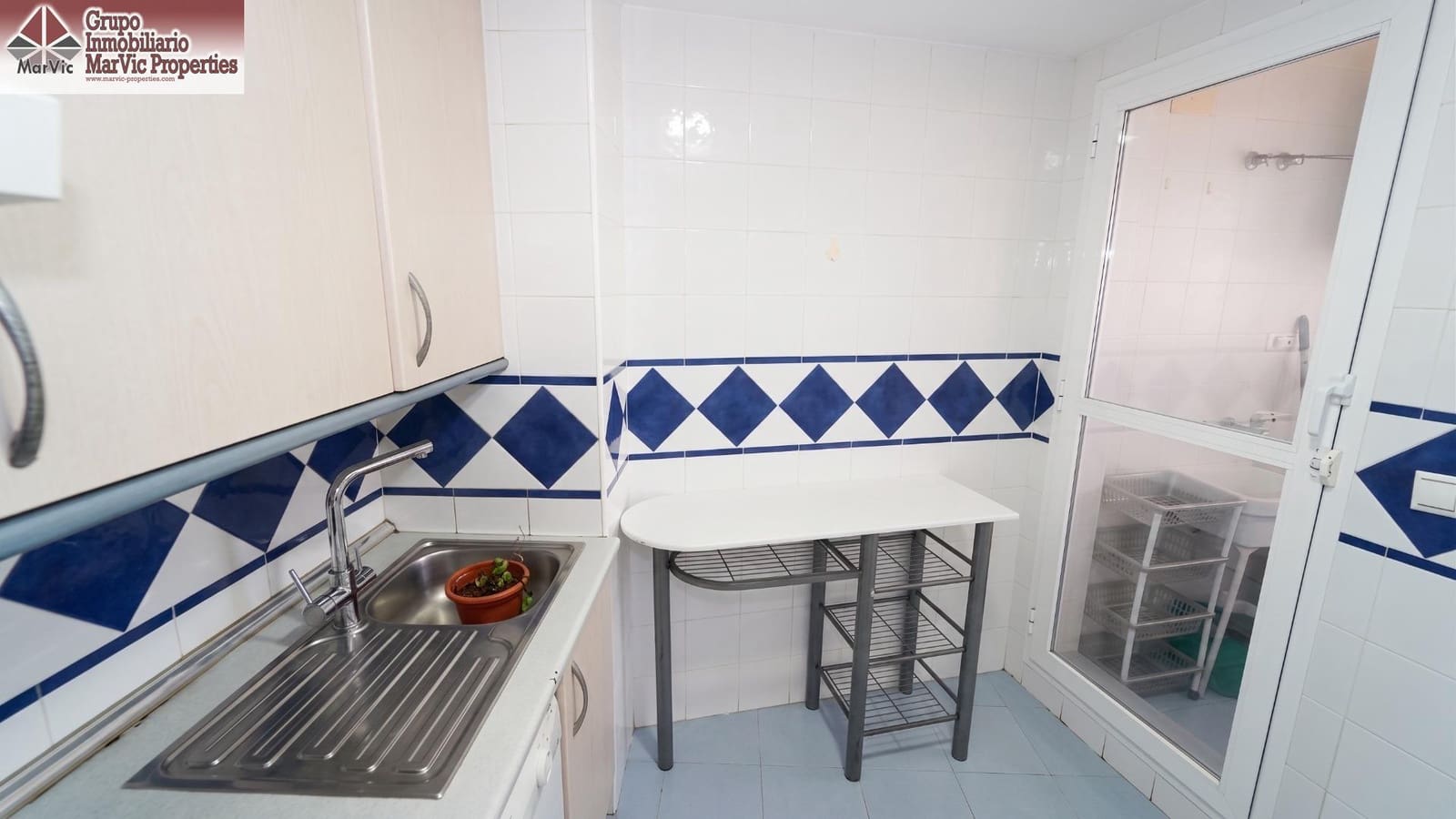 2 sovrum Lägenhet till salu i Benidorm med pool - 299 000 € (Ref: 10047405)