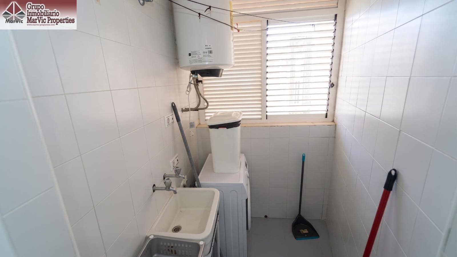 2 sovrum Lägenhet till salu i Benidorm med pool - 299 000 € (Ref: 10047405)
