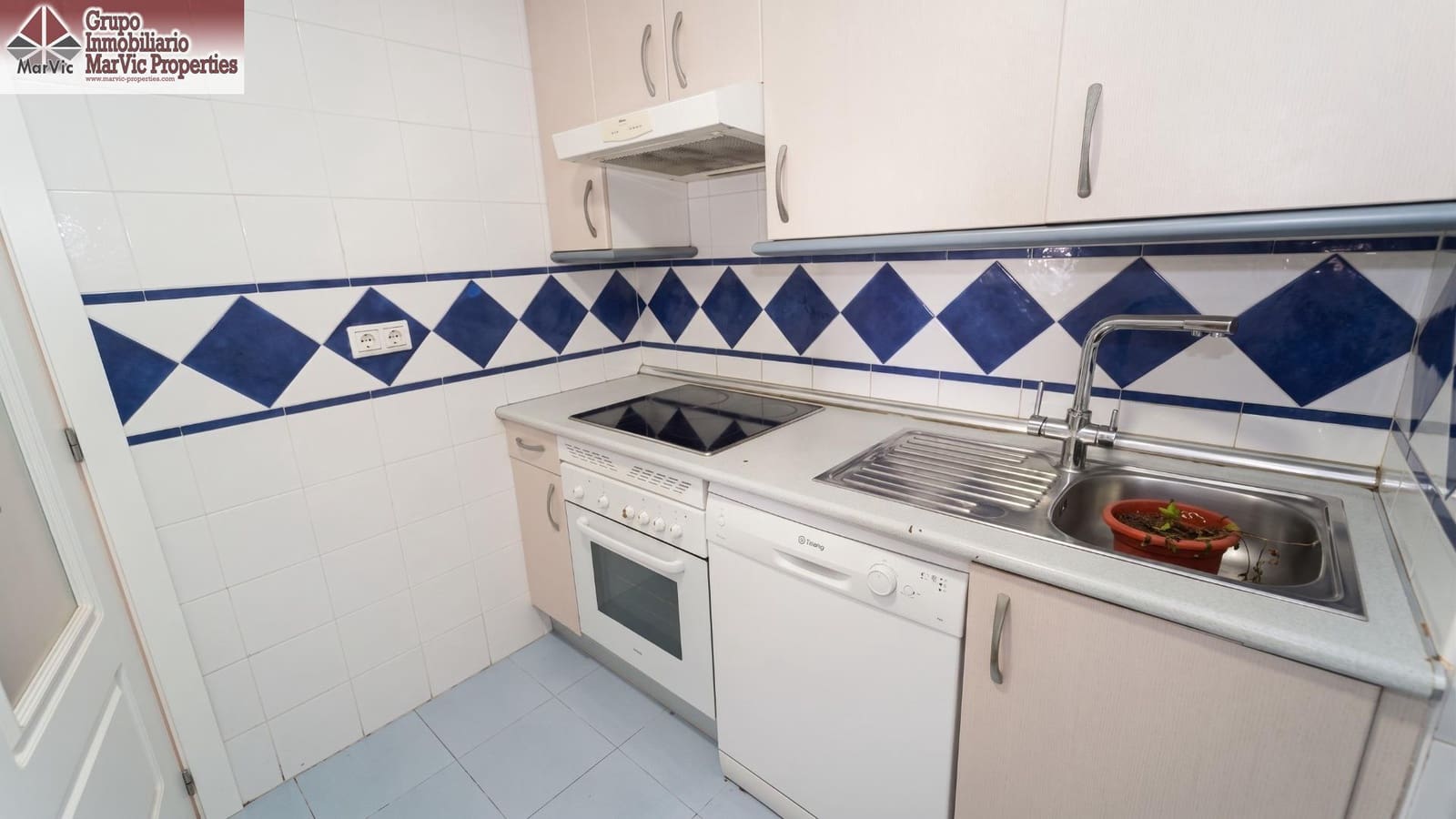 2 sovrum Lägenhet till salu i Benidorm med pool - 299 000 € (Ref: 10047405)