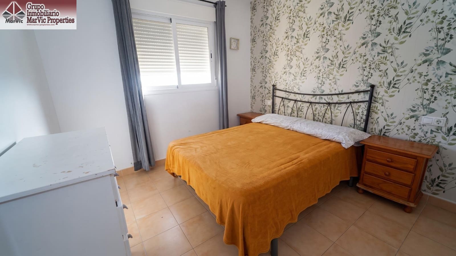 2 sovrum Lägenhet till salu i Benidorm med pool - 299 000 € (Ref: 10047405)