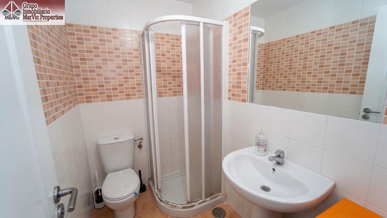 2 sovrum Lägenhet till salu i Benidorm med pool - 299 000 € (Ref: 10047405)