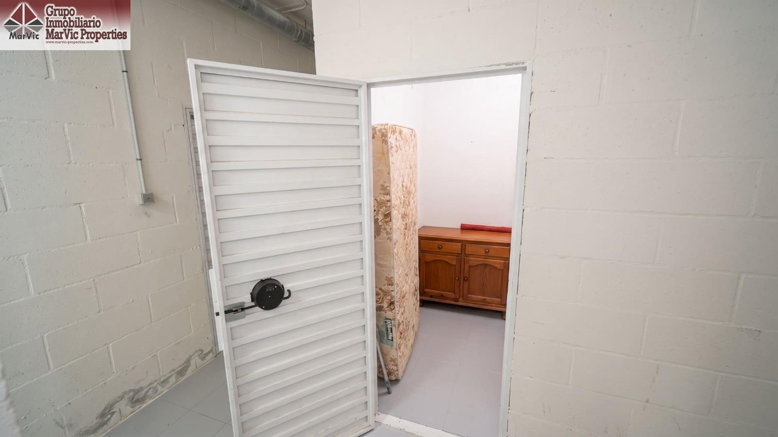 2 sovrum Lägenhet till salu i Benidorm med pool - 299 000 € (Ref: 10047405)