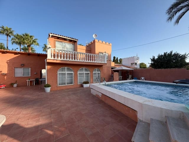 7 Zimmer Villa zu verkaufen in Rincón de Loix, Benidorm mit Pool Garage - 780.000 € (Ref: 10059206)