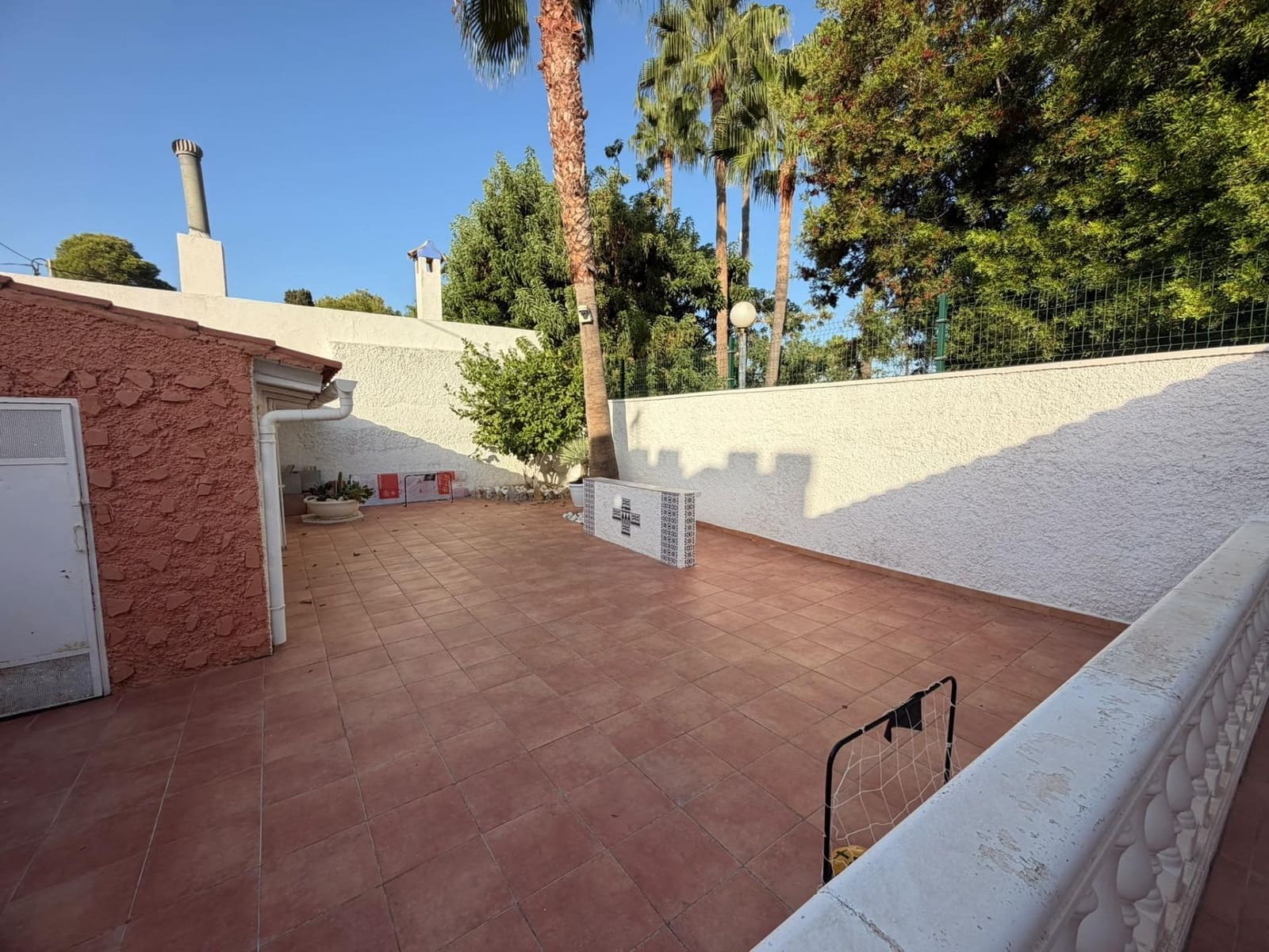 7 Zimmer Villa zu verkaufen in Benidorm mit Pool Garage - 780.000 € (Ref: 10059206)