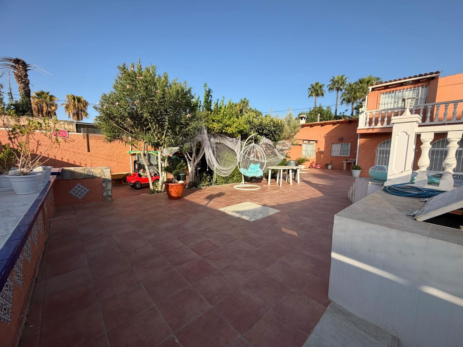 7 Zimmer Villa zu verkaufen in Benidorm mit Pool Garage - 780.000 € (Ref: 10059206)