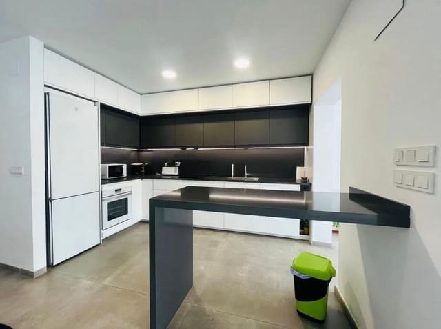 2 slaapkamer Rijtjeshuis te koop in Alfaz del Pi / L'Alfàs del Pi - € 289.950 (Ref: 10062067)