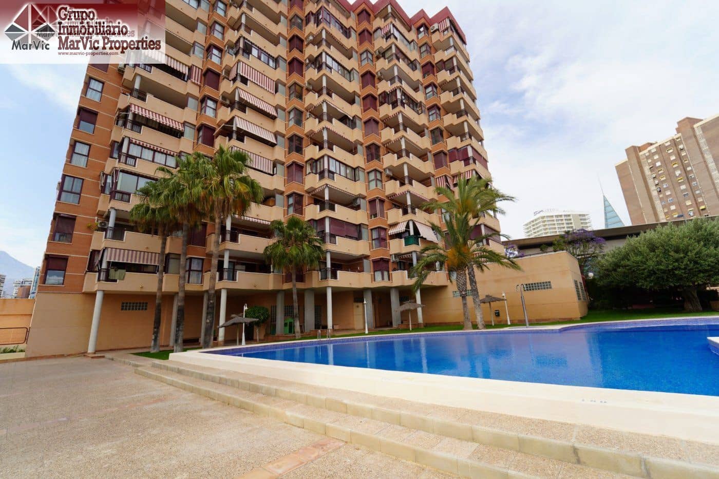 2 makuuhuone Asunto myytävänä paikassa Benidorm mukana uima-altaan - 250 000 € (Ref: 10089773)