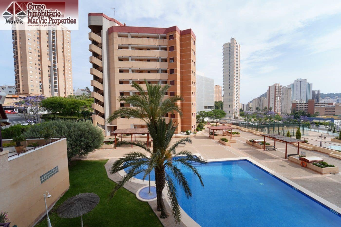 2 makuuhuone Asunto myytävänä paikassa Benidorm mukana uima-altaan - 250 000 € (Ref: 10089773)