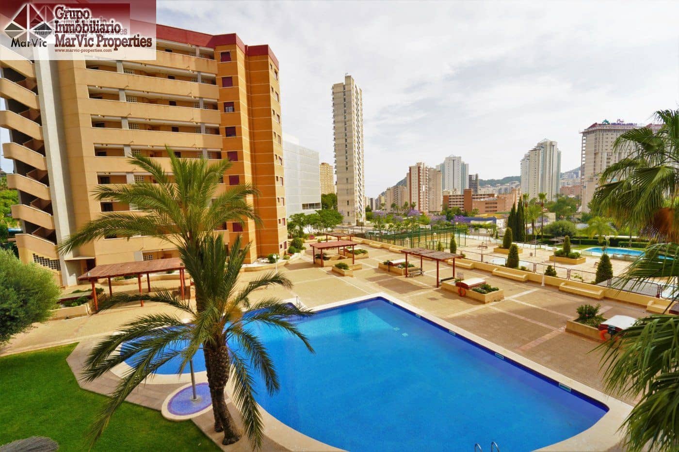 2 makuuhuone Asunto myytävänä paikassa Benidorm mukana uima-altaan - 250 000 € (Ref: 10089773)