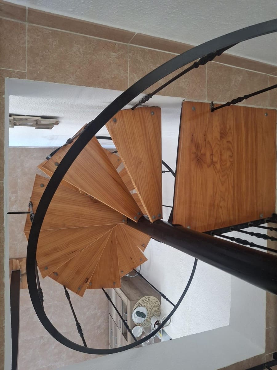 5 quarto Moradia para venda em Benidorm com piscina garagem - 780 000 € (Ref: 10094758)