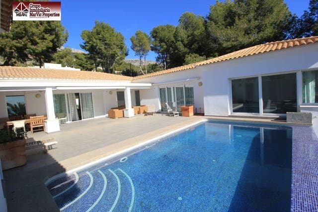 Chalet de 4 habitaciones en Altea en alquiler con piscina garaje - 3.750 € (Ref: 10102689)