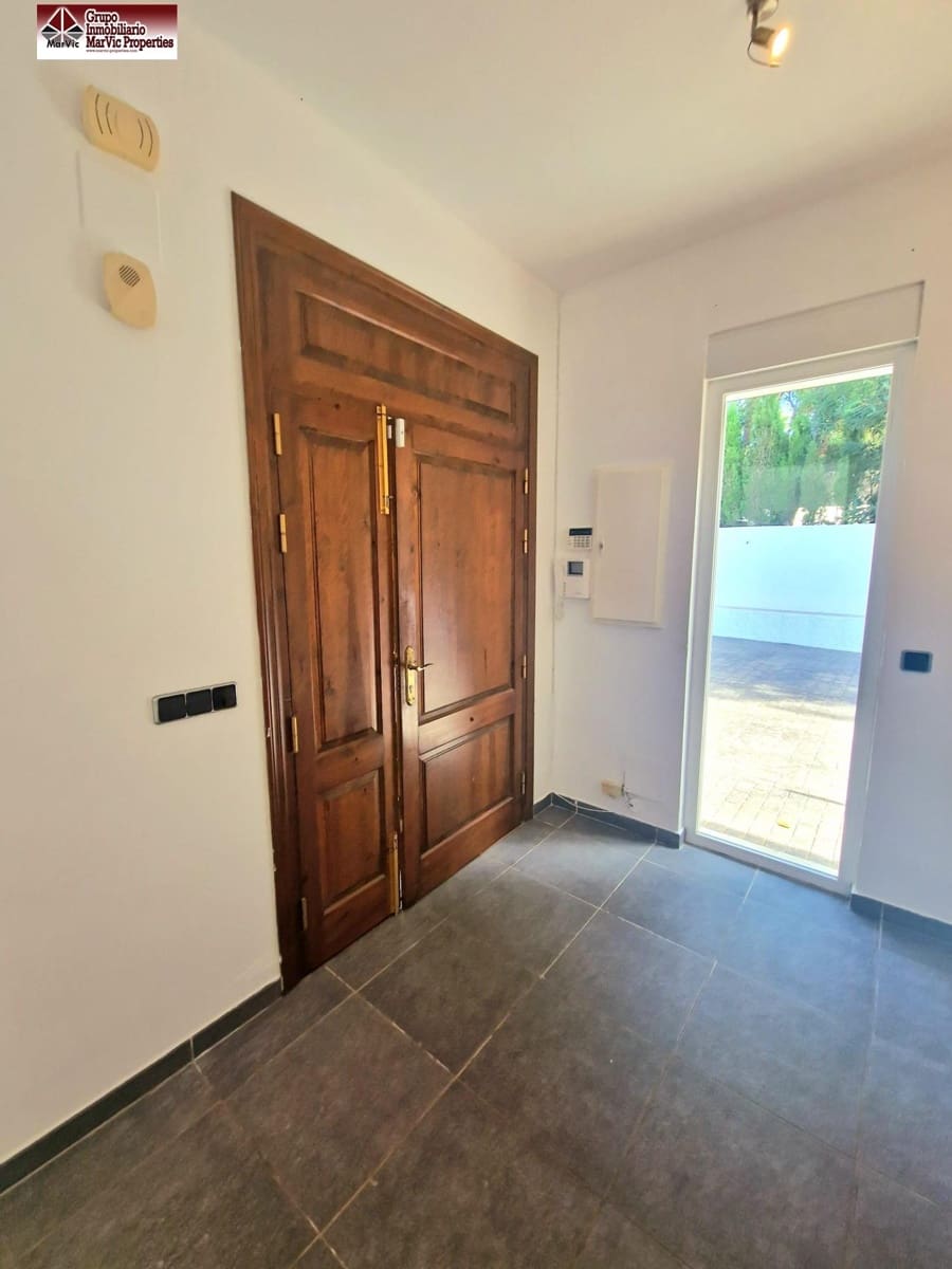 4 makuuhuone Huvila vuokrattavana paikassa Altea mukana uima-altaan 
autotalli - 3 750 € (Ref: 10102689)