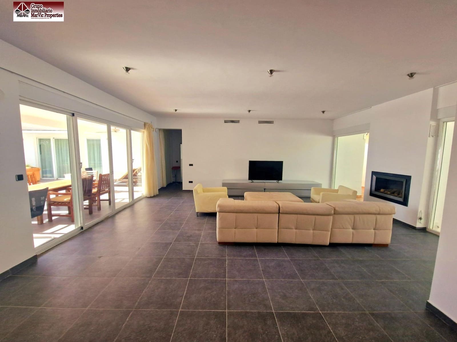4 makuuhuone Huvila vuokrattavana paikassa Altea mukana uima-altaan 
autotalli - 3 750 € (Ref: 10102689)