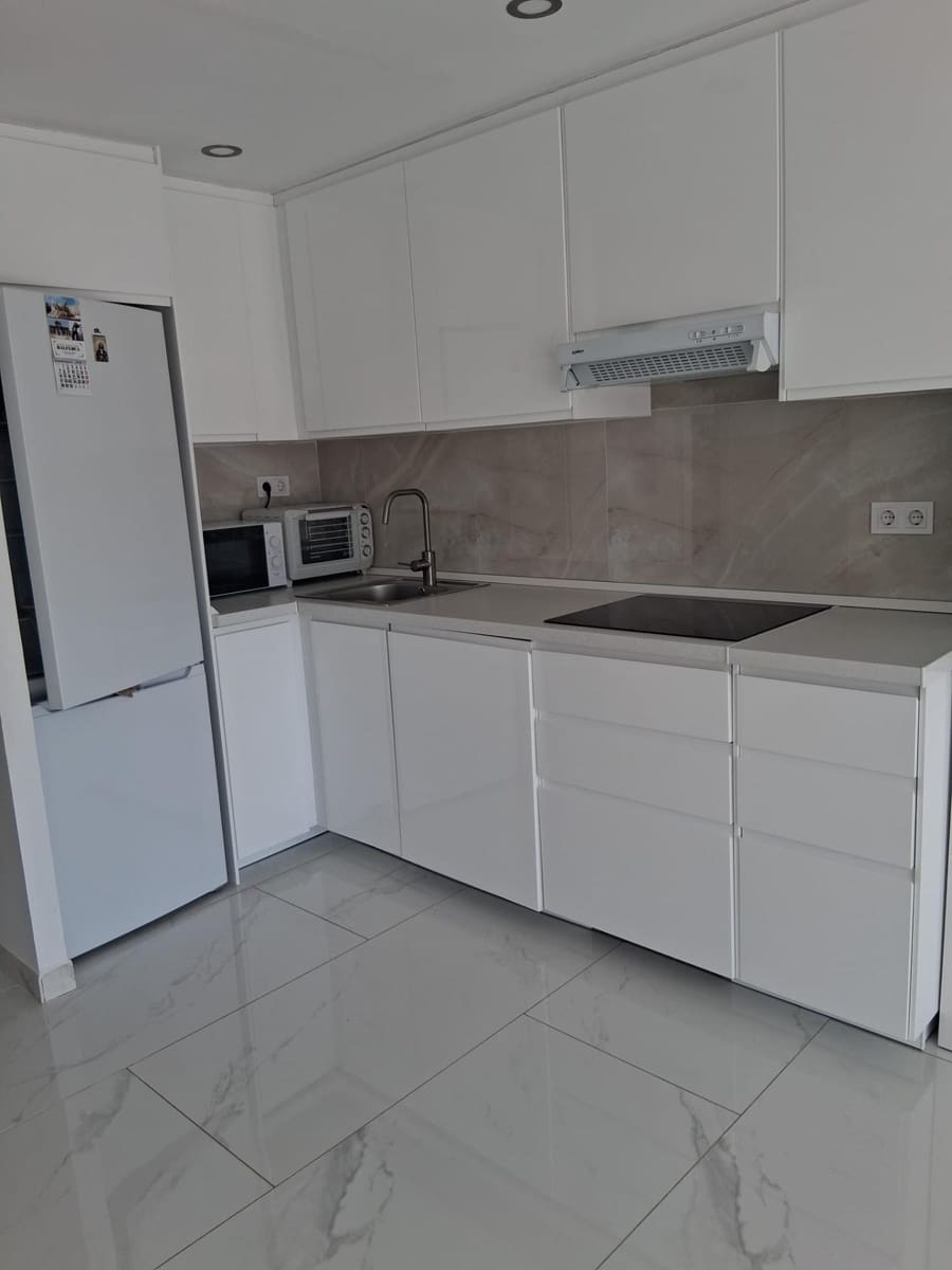 1 slaapkamer Appartement te koop in Benidorm met zwembad garage - € 205.000 (Ref: 10109768)
