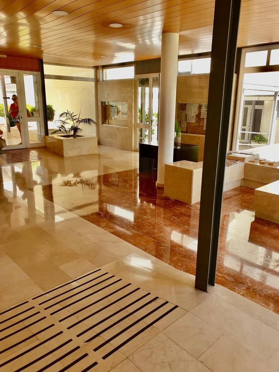 2 sypialnia Apartament na sprzedaż w Albir z basenem garażem - 325 000 € (Ref: 10119976)