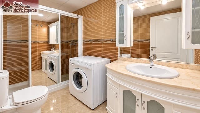 2 soverom Leilighet til leie i Benidorm - € 1 500 (Ref: 10129586)