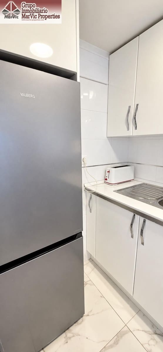 2 Zimmer Apartment zu vermieten in Benidorm mit Pool - 1.500 € (Ref: 10147194)