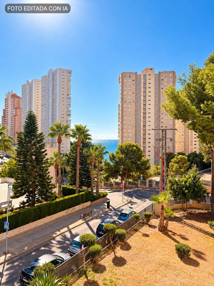 Piso de 1 habitación en Benidorm en venta con piscina - 195.000 € (Ref: 10166744)