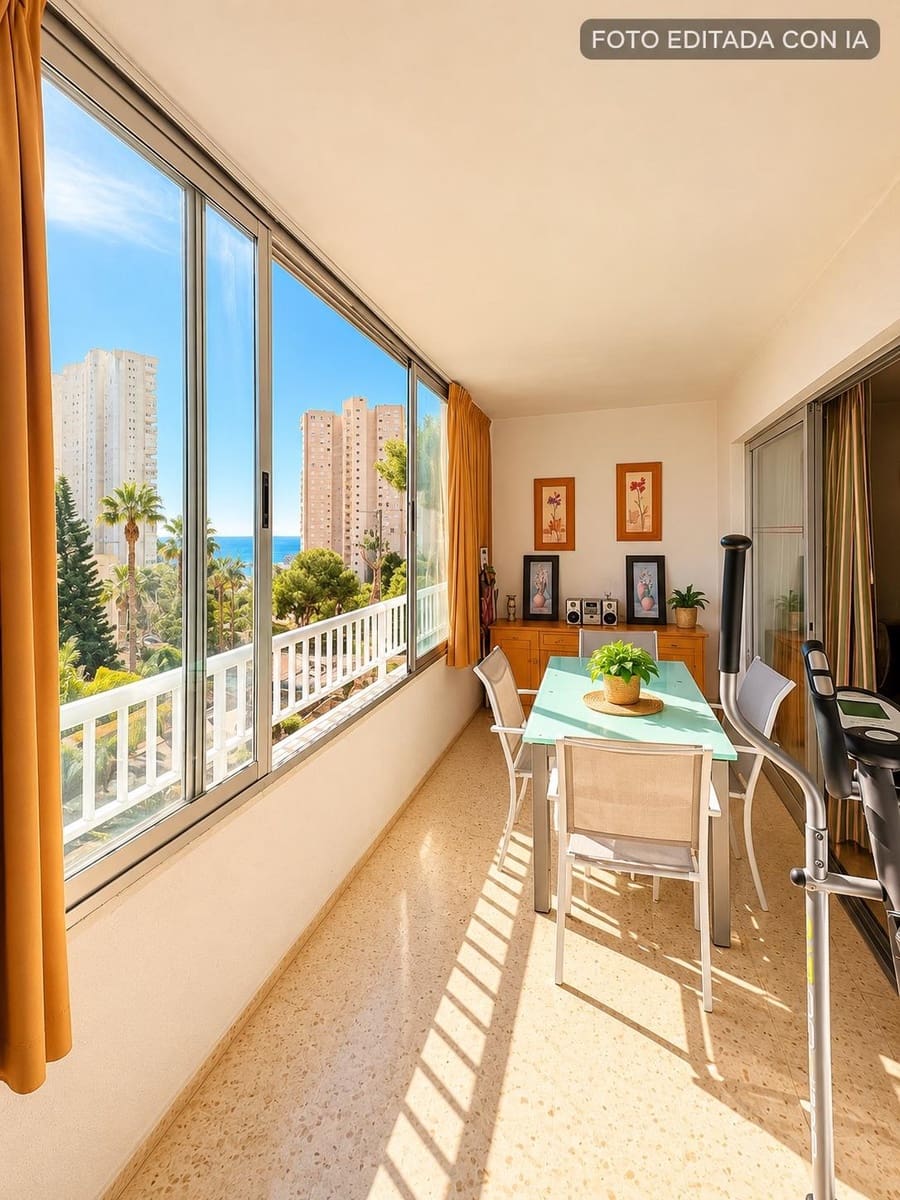 Piso de 1 habitación en Benidorm en venta con piscina - 195.000 € (Ref: 10166744)