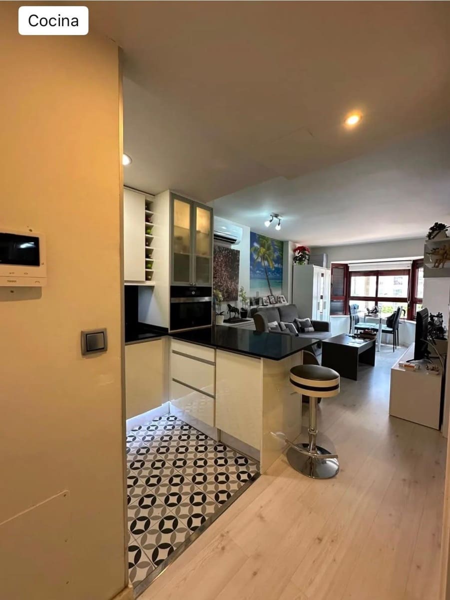 1 soverom Leilighet til salgs i Benidorm med svømmebasseng garasje - € 275 000 (Ref: 10166745)
