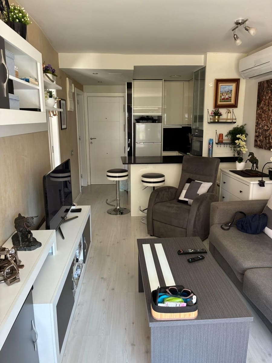 1 soverom Leilighet til salgs i Benidorm med svømmebasseng garasje - € 275 000 (Ref: 10166745)